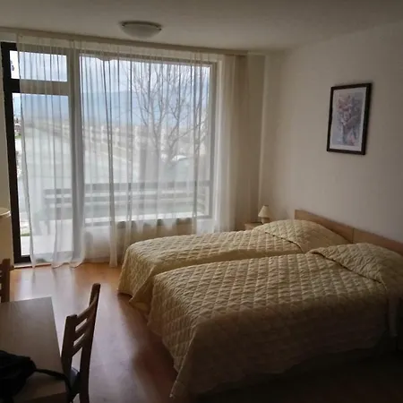 L006 In Aspen Golf Apartment *