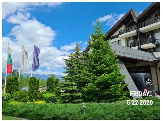 L006 In Aspen Golf *